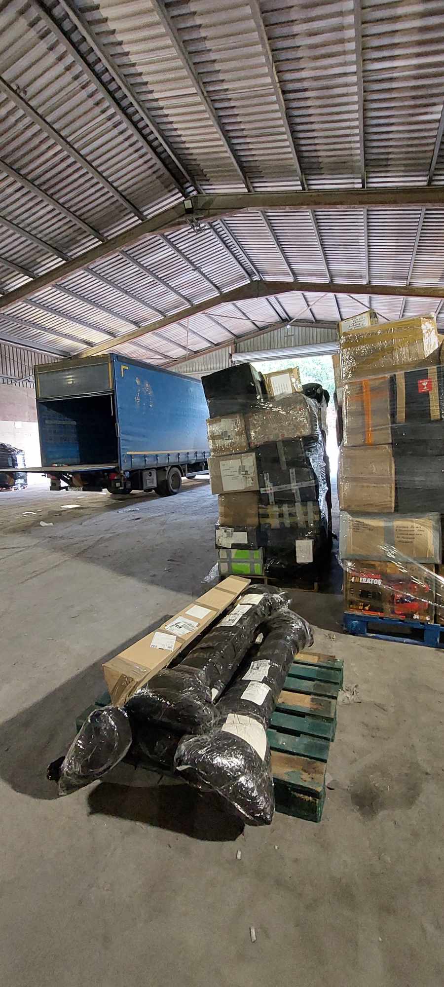 Loading at SpeedPack warehouse